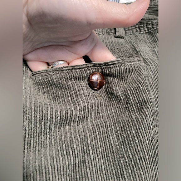 LOFT Cropped Green Corduroy Trousers, Pockets w/Tortoiseshell Buttons, sz 14. - Picture 10 of 10